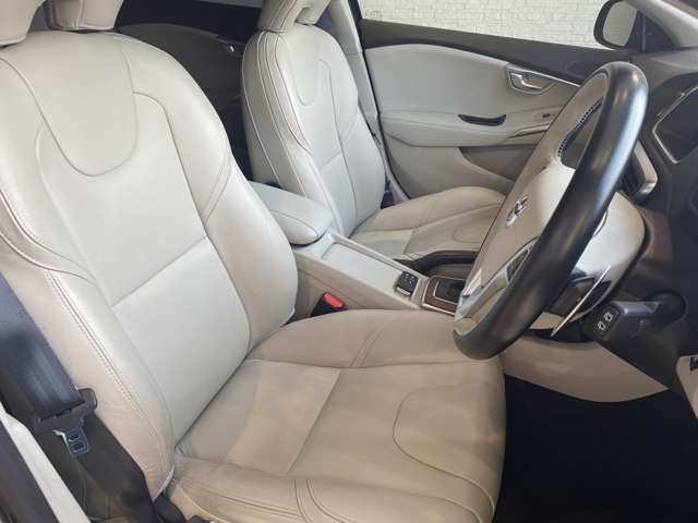 ボルボ Ｖ４０ Ｄ４ インスクリプション ディーゼルターボ H30年 (九州・沖縄) 99