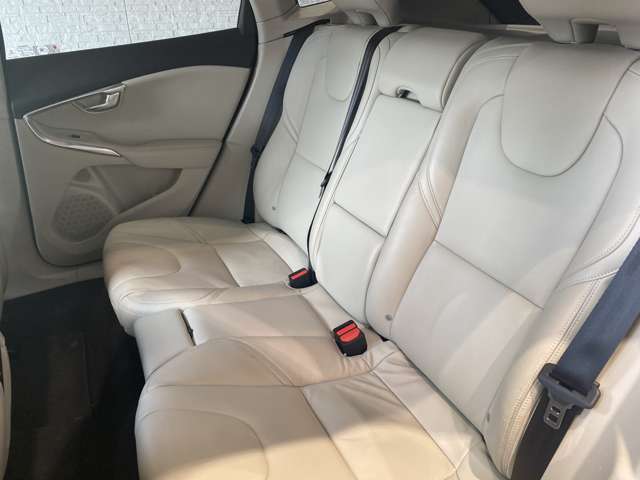 ボルボ Ｖ４０ Ｄ４ インスクリプション ディーゼルターボ H30年 (九州・沖縄) 99