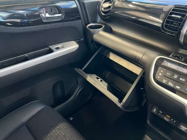 ホンダ Ｎ　ＢＯＸ ６６０ カスタムＧ ターボＳＳパッケージ H28年 (東北) 99