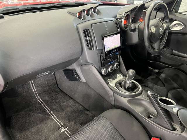 日産 フェアレディＺ ３．７ H26年 (関東) 99