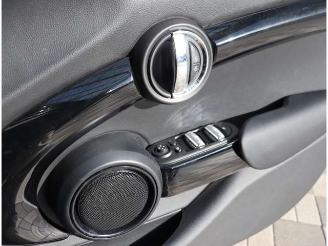 ミニ ミニ クーパーＳＤ ５ドア H29年 (関東) 99