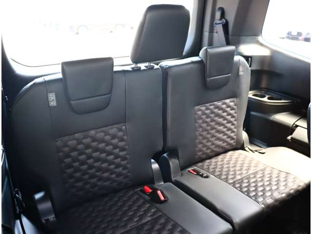 トヨタ ヴォクシー １．８ ハイブリッド Ｓ－Ｚ R6年 (関東) 99