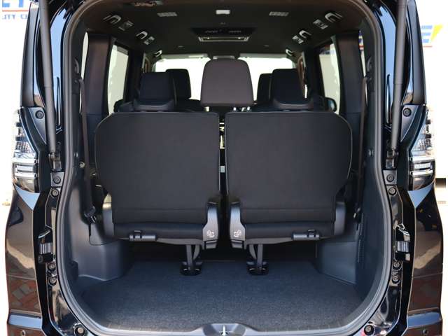 トヨタ ヴォクシー １．８ ハイブリッド Ｓ－Ｚ R6年 (関東) 99