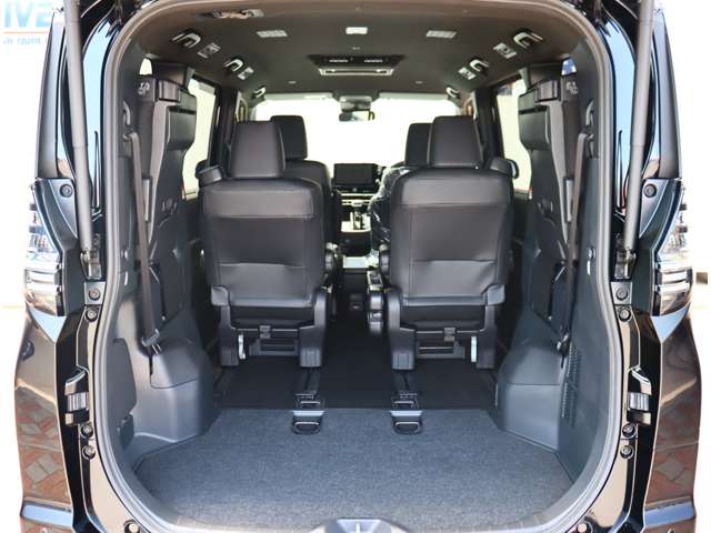 トヨタ ヴォクシー １．８ ハイブリッド Ｓ－Ｚ R6年 (関東) 99