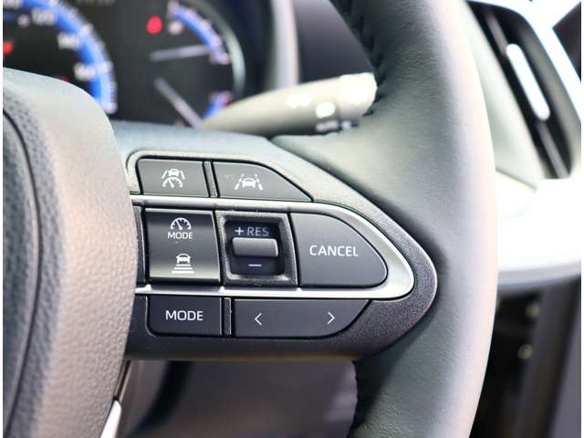 トヨタ ヴォクシー １．８ ハイブリッド Ｓ－Ｚ R6年 (関東) 99