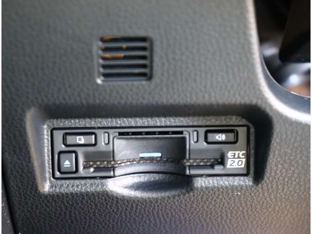 トヨタ ヴォクシー １．８ ハイブリッド Ｓ－Ｚ R6年 (関東) 99