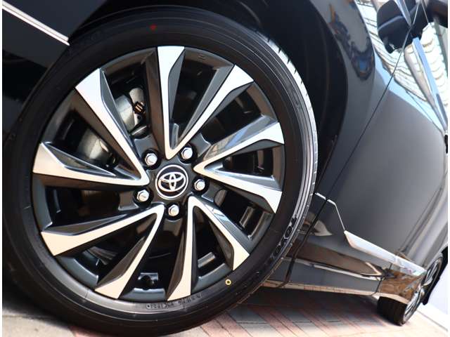 トヨタ ヴォクシー １．８ ハイブリッド Ｓ－Ｚ R6年 (関東) 99