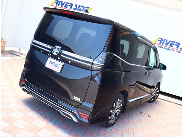 トヨタ ヴォクシー １．８ ハイブリッド Ｓ－Ｚ R6年 (関東) 99