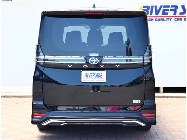 トヨタ ヴォクシー １．８ ハイブリッド Ｓ－Ｚ R6年 (関東) 99