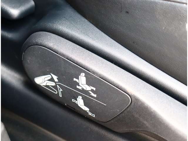 トヨタ エスクァイア ２．０ ＧＩ H27年 (関東) 99