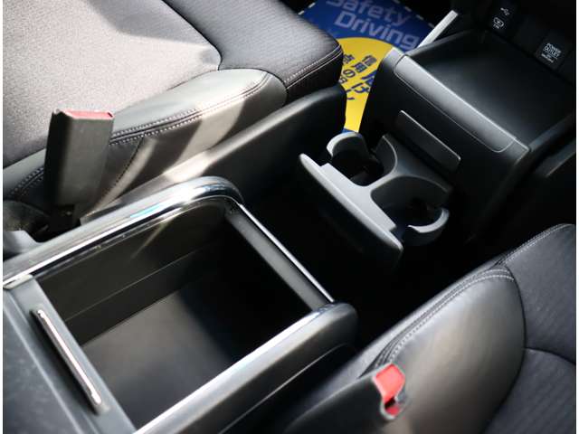 ホンダ オデッセイ　ハイブリッド ２．０ Ｅ：ＨＥＶ アブソルート ＥＸ R3年 (関東) 99