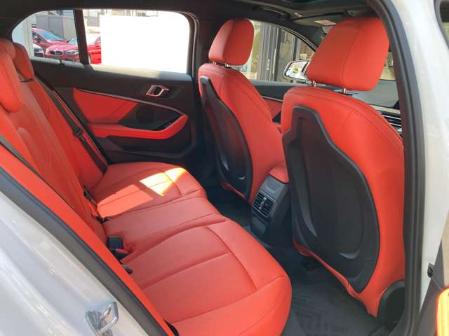 ＢＭＷ １シリーズ １１８Ｄ Ｍスポーツ エディション ジョイ プラス ディーゼルターボ R3年 (近畿) 99