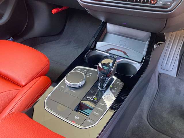 ＢＭＷ １シリーズ １１８Ｄ Ｍスポーツ エディション ジョイ プラス ディーゼルターボ R3年 (近畿) 99