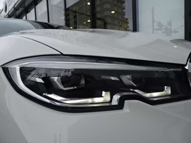 ＢＭＷ ３シリーズ ３１８Ｉ Ｍスポーツ R3年 (近畿) 99