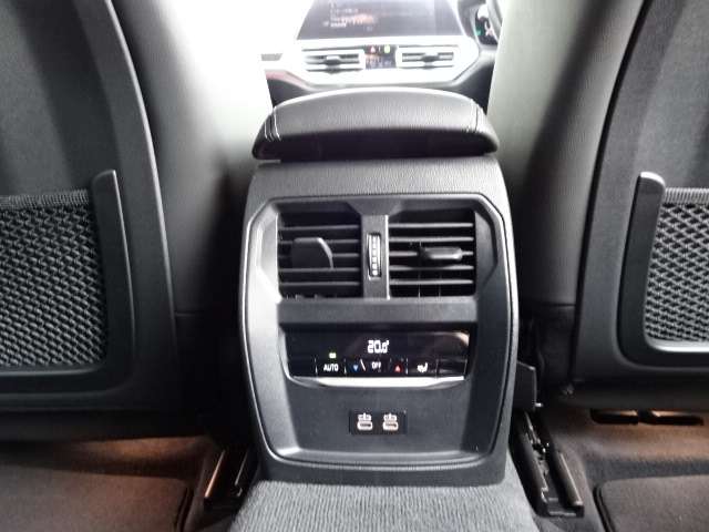 ＢＭＷ ３シリーズ ３１８Ｉ Ｍスポーツ R3年 (近畿) 99