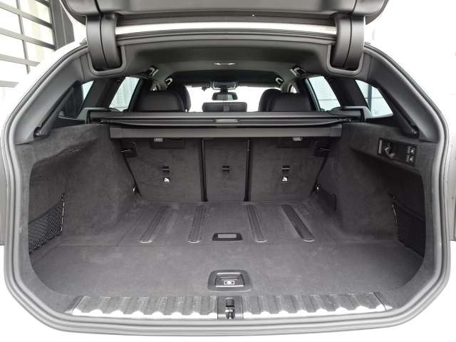 ＢＭＷ ３シリーズ ３１８Ｉ Ｍスポーツ R3年 (近畿) 99