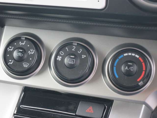 トヨタ カローラルミオン １．５Ｘ H24年 (関東) 99