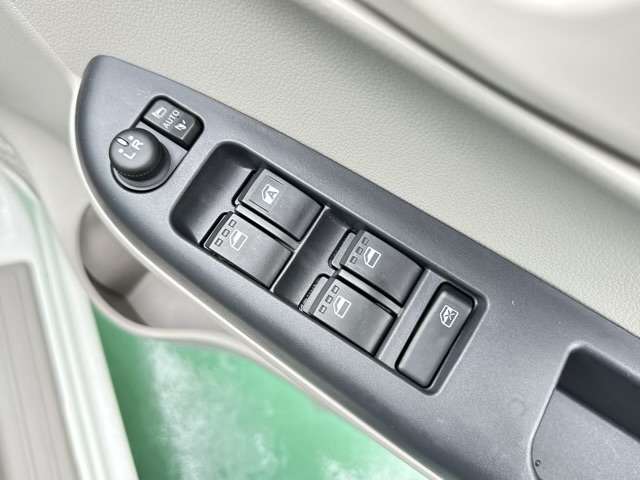 トヨタ パッソ １．０ Ｘ R5年 (東海) 99