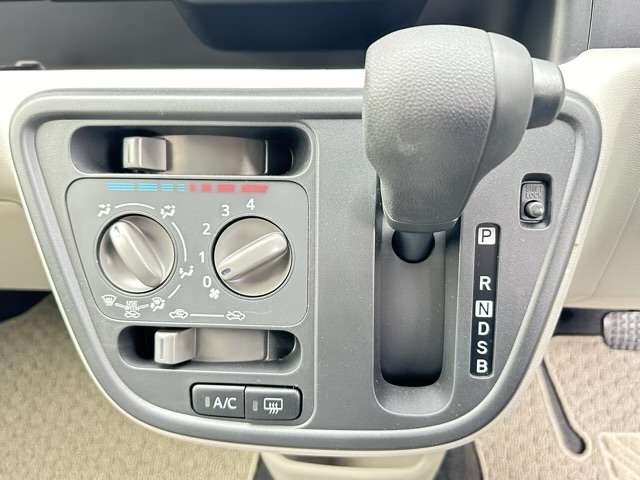 トヨタ パッソ １．０ Ｘ R5年 (東海) 99