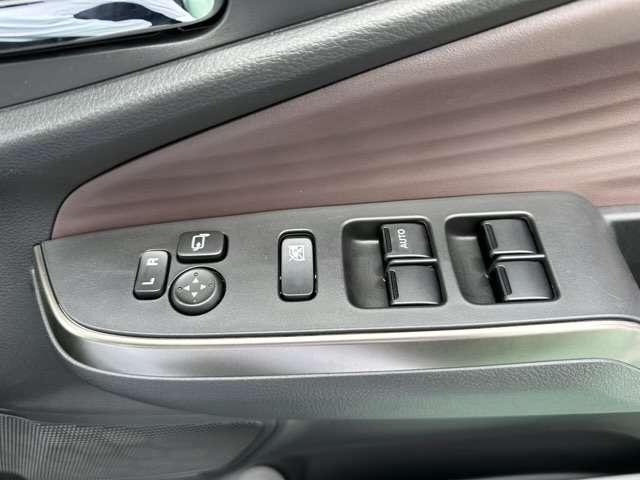 スズキ ソリオ １．２ バンディット ハイブリッド ＳＶ R5年 (東海) 99