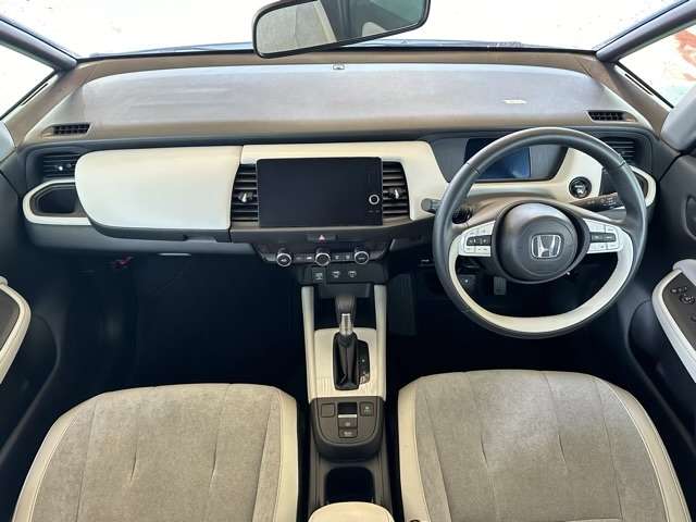 ホンダ フィット　ハイブリッド １．５ Ｅ：ＨＥＶ ホーム R5年 (東海) 99