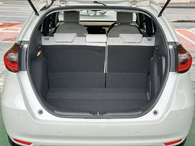 ホンダ フィット　ハイブリッド １．５ Ｅ：ＨＥＶ ホーム R5年 (東海) 99