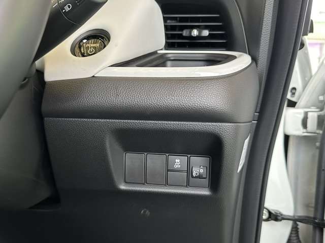 ホンダ フィット　ハイブリッド １．５ Ｅ：ＨＥＶ ホーム R5年 (東海) 99