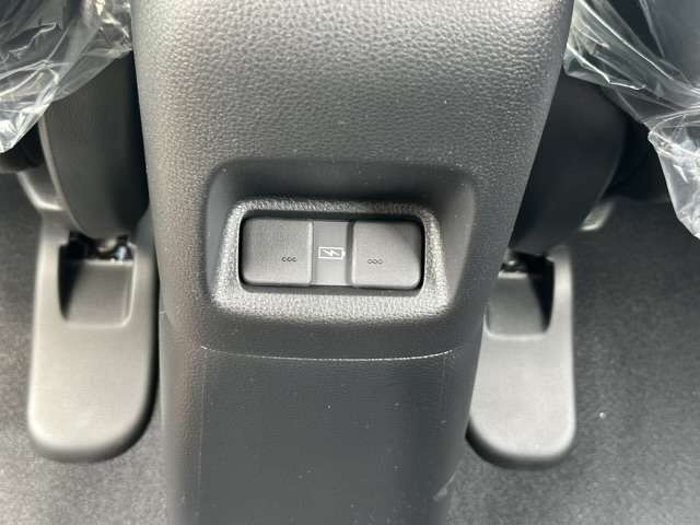 ホンダ フィット　ハイブリッド １．５ Ｅ：ＨＥＶ ホーム ブラックスタイル R6年 (東海) 99