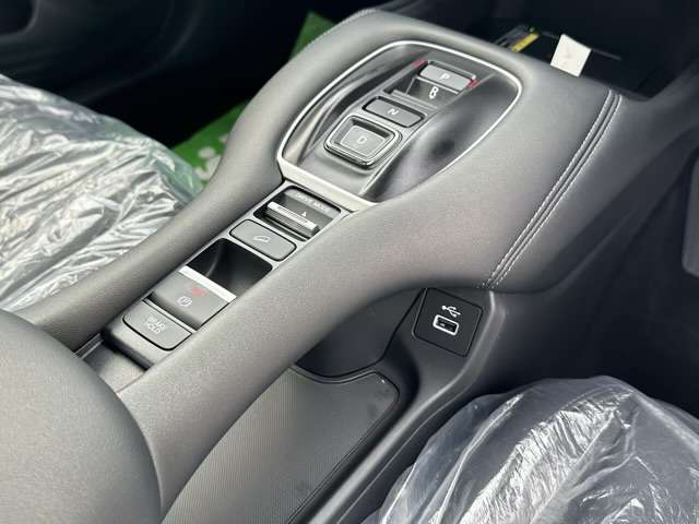 ホンダ ＺＲ－Ｖ ２．０ Ｅ：ＨＥＶ Ｚ R6年 (東海) 99