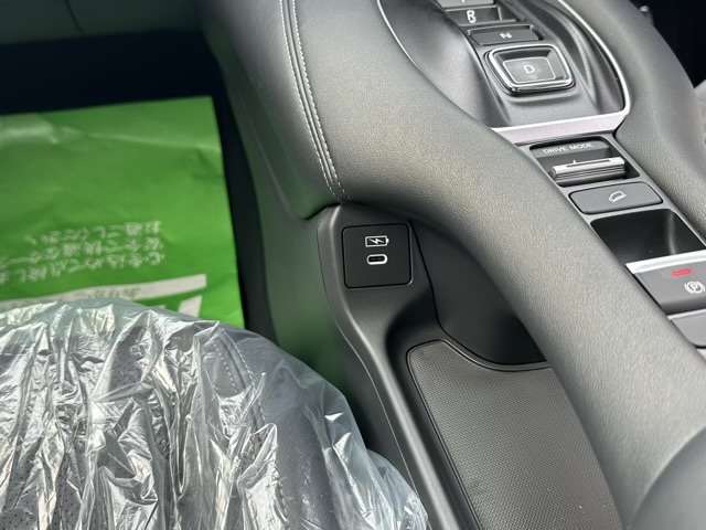 ホンダ ＺＲ－Ｖ ２．０ Ｅ：ＨＥＶ Ｚ R6年 (東海) 99