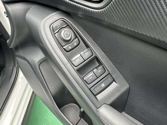 スバル クロストレック ２．０ ツーリング ４ＷＤ R5年 (東海) 99