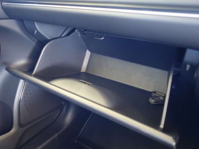 ホンダ ヴェゼル １．５ Ｅ：ＨＥＶ Ｚ R6年 (東海) 99