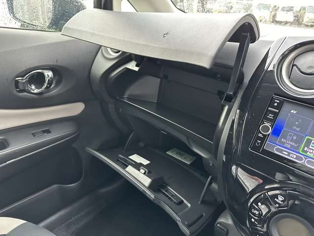 日産 ノート １．２ Ｅ－ＰＯＷＥＲ Ｘ H29年 (東海) 99