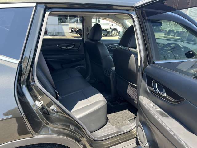 日産 エクストレイル ２．０ ２０Ｓ ２列車 ４ＷＤ R1年 (東北) 99