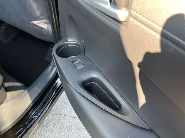 トヨタ カローラクロス　ハイブリッド １．８ ハイブリッド Ｚ R6年 (九州・沖縄) 99