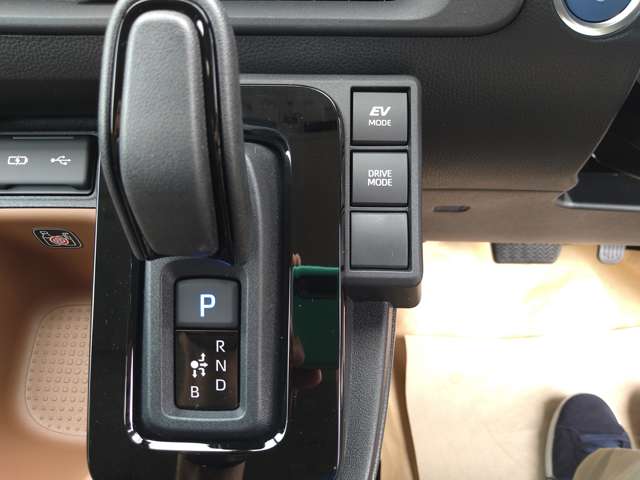 トヨタ シエンタ　ハイブリッド ハイブリッド １．５ Ｚ R6年 (九州・沖縄) 99