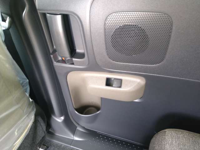 トヨタ シエンタ　ハイブリッド ハイブリッド １．５ Ｚ R6年 (九州・沖縄) 99