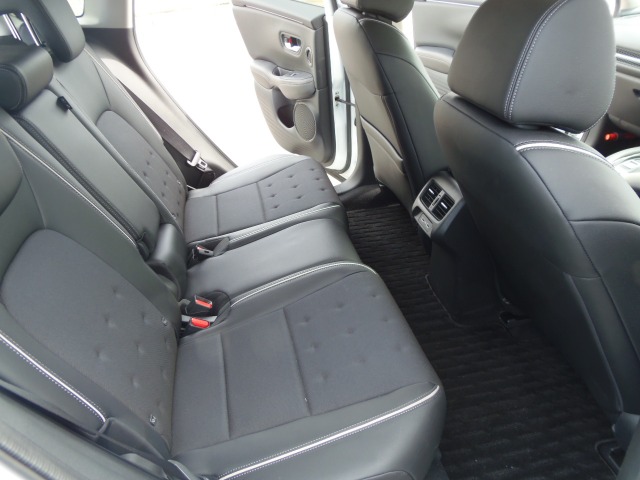 ホンダ ＺＲ－Ｖ ２．０ Ｅ：ＨＥＶ Ｘ R4年 (東海) 99