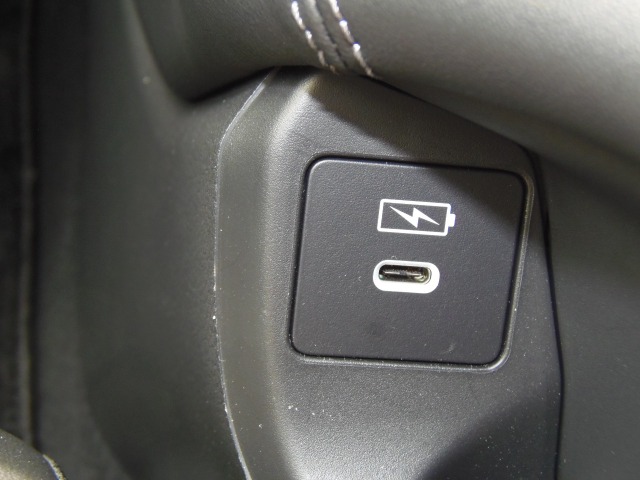 ホンダ ＺＲ－Ｖ ２．０ Ｅ：ＨＥＶ Ｘ R4年 (東海) 99