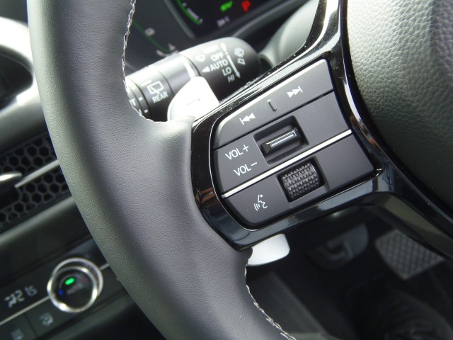 ホンダ ＺＲ－Ｖ ２．０ Ｅ：ＨＥＶ Ｘ R4年 (東海) 99