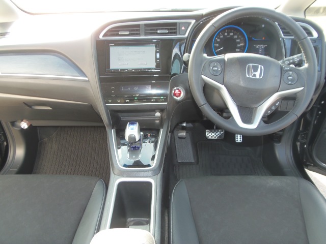 ホンダ シャトル １．５ ハイブリッド Ｘ H29年 (東海) 99