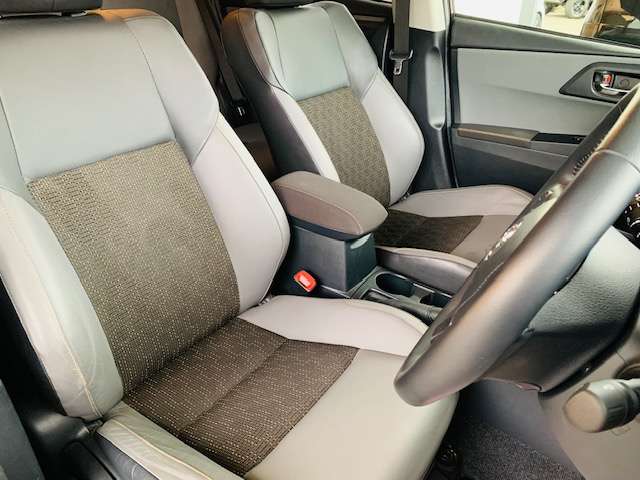 トヨタ オーリス １．５ １５０Ｘ ブラッキッシュ ラウンジ H27年 (東北) 99