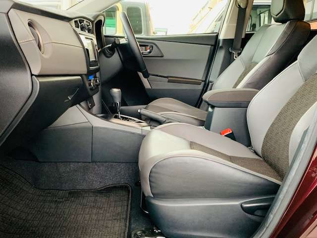 トヨタ オーリス １．５ １５０Ｘ ブラッキッシュ ラウンジ H27年 (東北) 99