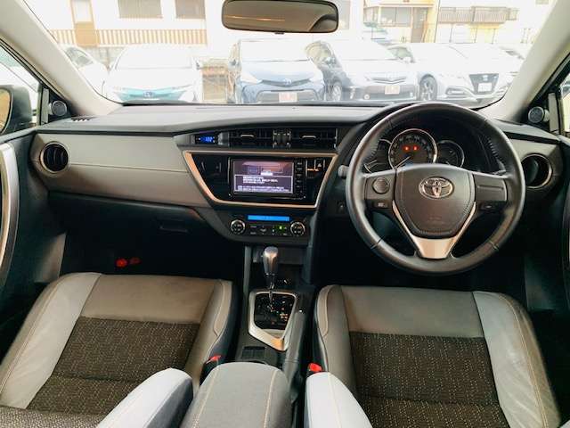 トヨタ オーリス １．５ １５０Ｘ ブラッキッシュ ラウンジ H27年 (東北) 99