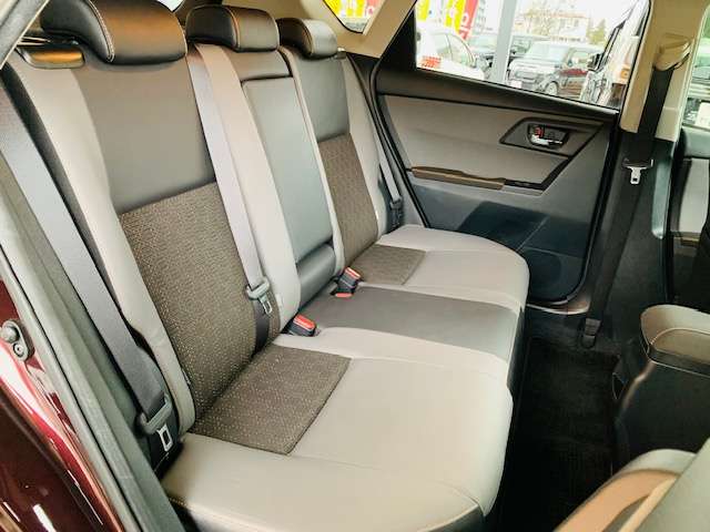 トヨタ オーリス １．５ １５０Ｘ ブラッキッシュ ラウンジ H27年 (東北) 99