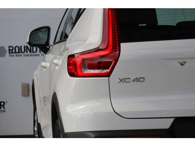 ボルボ ＸＣ４０ Ｂ４ ＡＷＤ モメンタム ４ＷＤ R4年 (近畿) 99