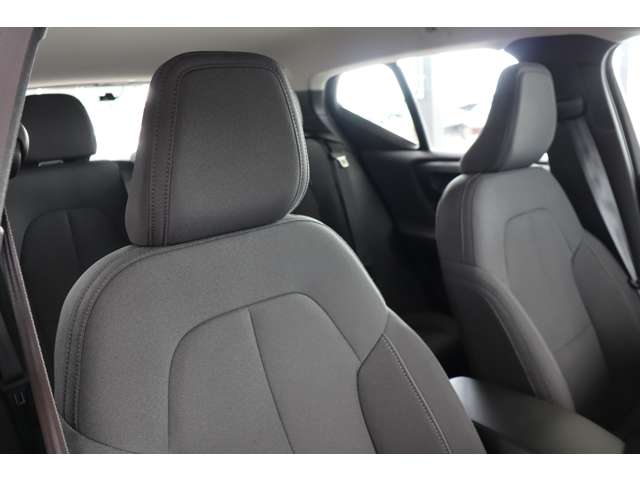 ボルボ ＸＣ４０ Ｂ４ ＡＷＤ モメンタム ４ＷＤ R4年 (近畿) 99