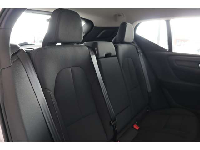 ボルボ ＸＣ４０ Ｂ４ ＡＷＤ モメンタム ４ＷＤ R4年 (近畿) 99