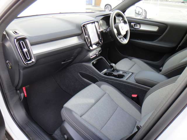 ボルボ ＸＣ４０ プラス Ｂ４ ＡＷＤ ４ＷＤ R5年 (東北) 99