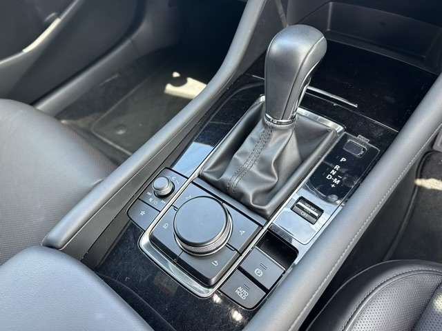 マツダ ＭＡＺＤＡ３　ファストバック ２．０ ２０Ｓ プロアクティブ ツーリング セレクション R4年 (東海) 99